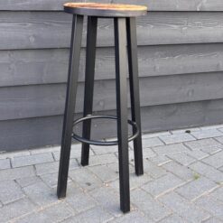 Alternative view of Barkruk, staal, ronde houten zitting met of zonder merk logo, onbehandeld