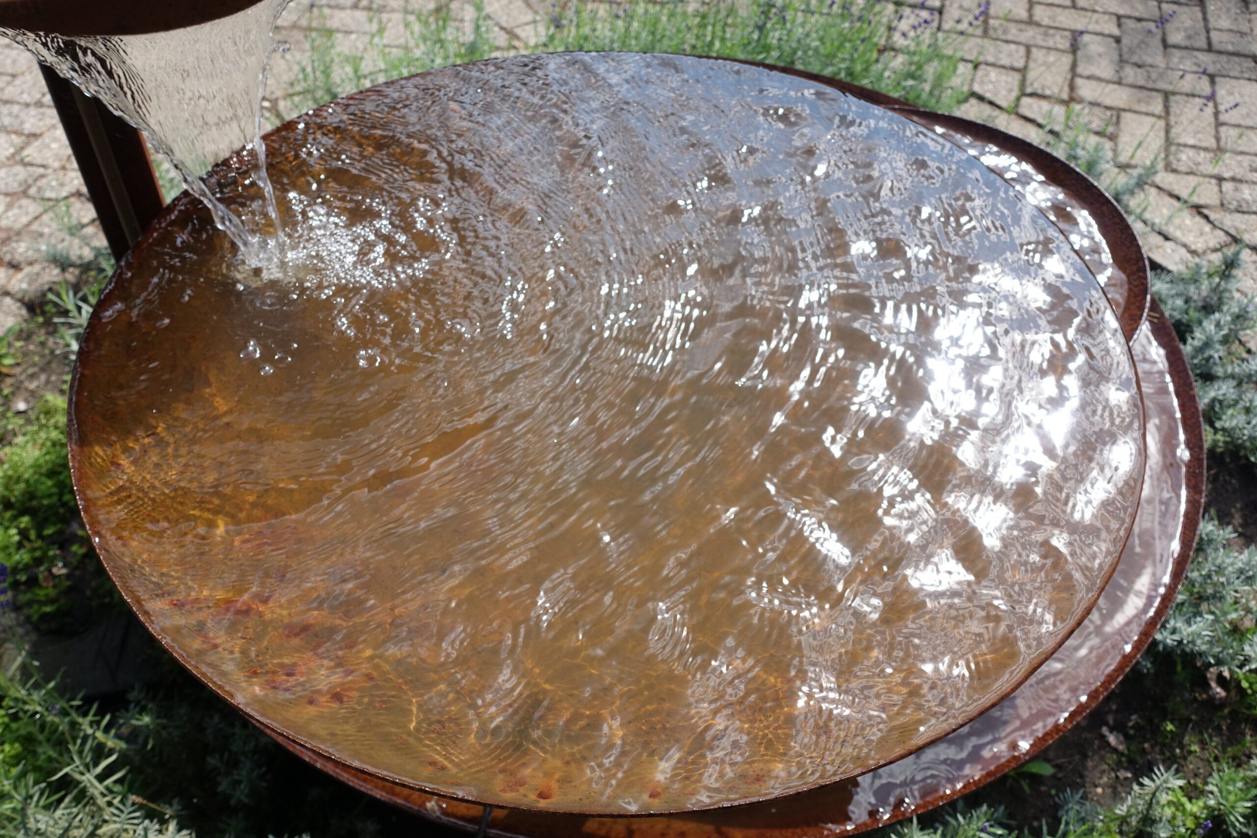 Waterornament 3 delig van cortenstaal met pomp 120cm - Afbeelding 3