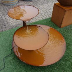Alternative view of Waterornament 3 delig van cortenstaal met pomp 120cm