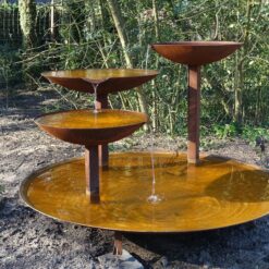Waterornament 4 delig van cortenstaal met pomp 150cm