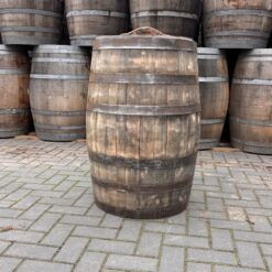 Eikenhouten regenton 200L losse deksel old look Geborsteld