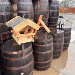 Alternative view of Vogelvoederhuisje hangend