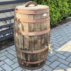 Alternative view of Eikenhouten regenton 125 L losse deksel en kraan old look